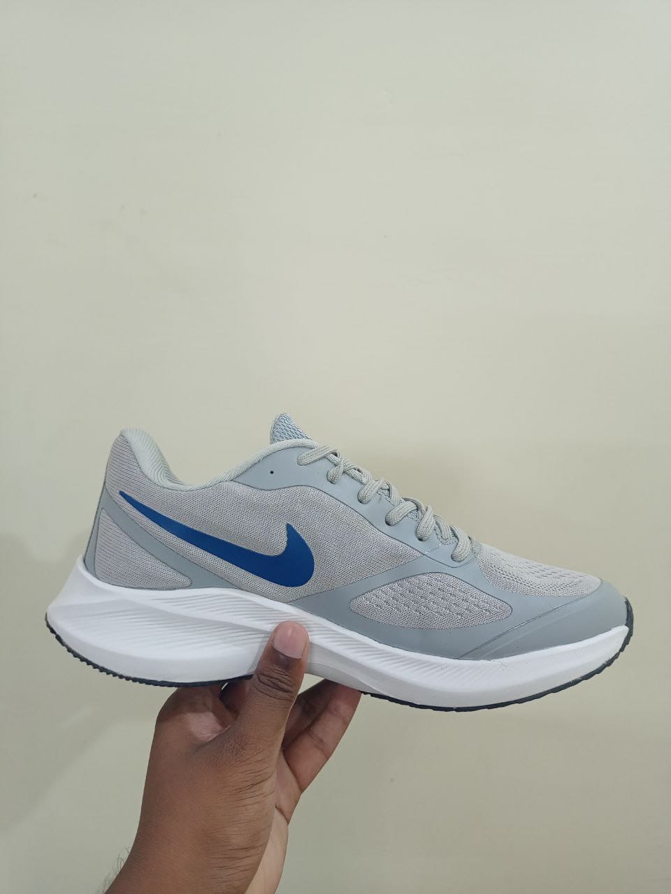 Nike Guide 10 Perl White - The Trendy